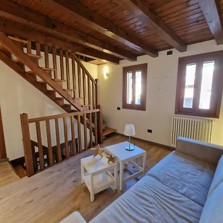 Il Vicoletto بيت للعطل *
